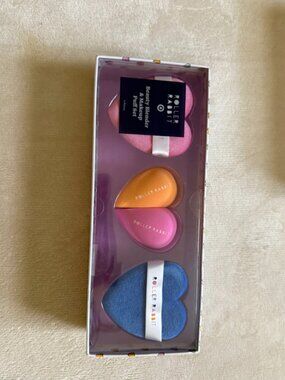 4pc Makeup Sponge and Powder Puff Set
- Roller Rabbit x Target NEW